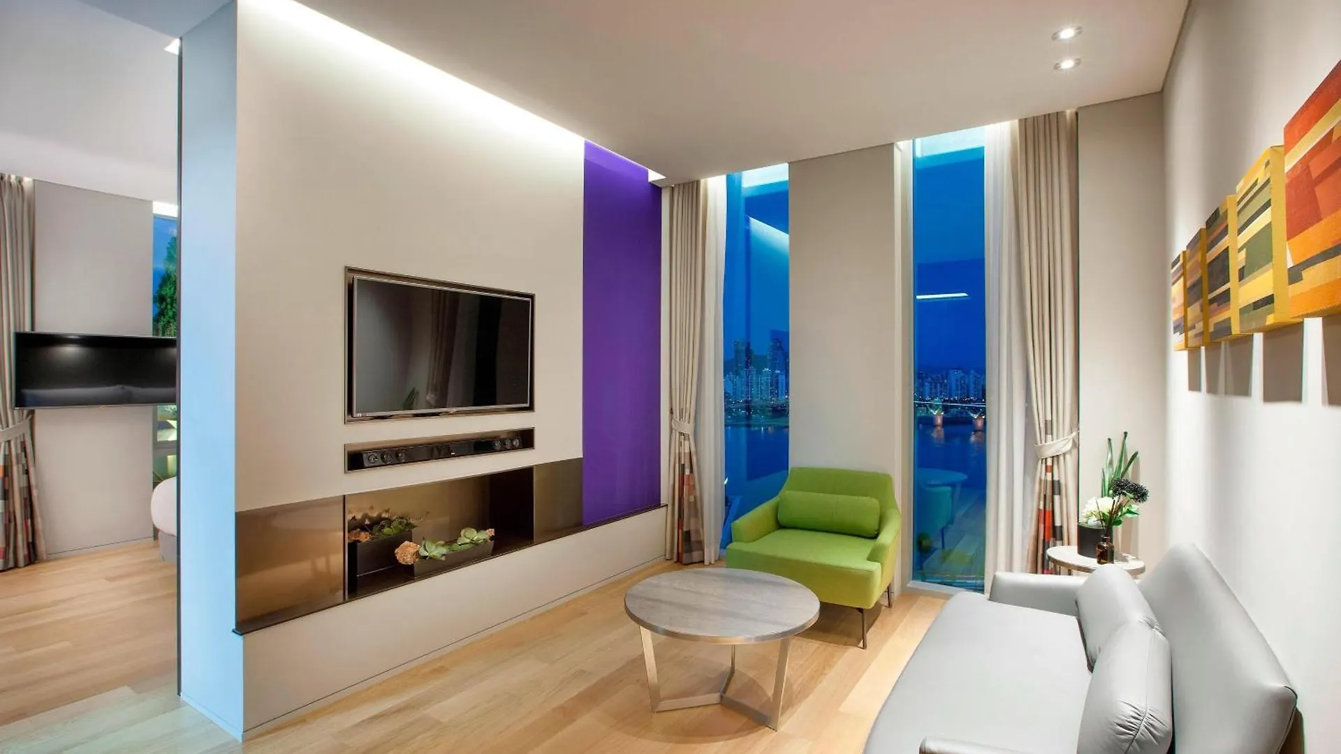 Aloft Seoul Gangnam Hotel
